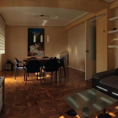 Aca Y Alla Apartamento Alfonso El Batallador Pamplona Exterior foto