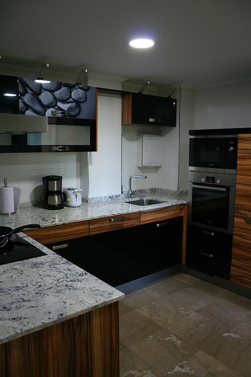 Aca Y Alla Apartamento Alfonso El Batallador Pamplona Habitación foto