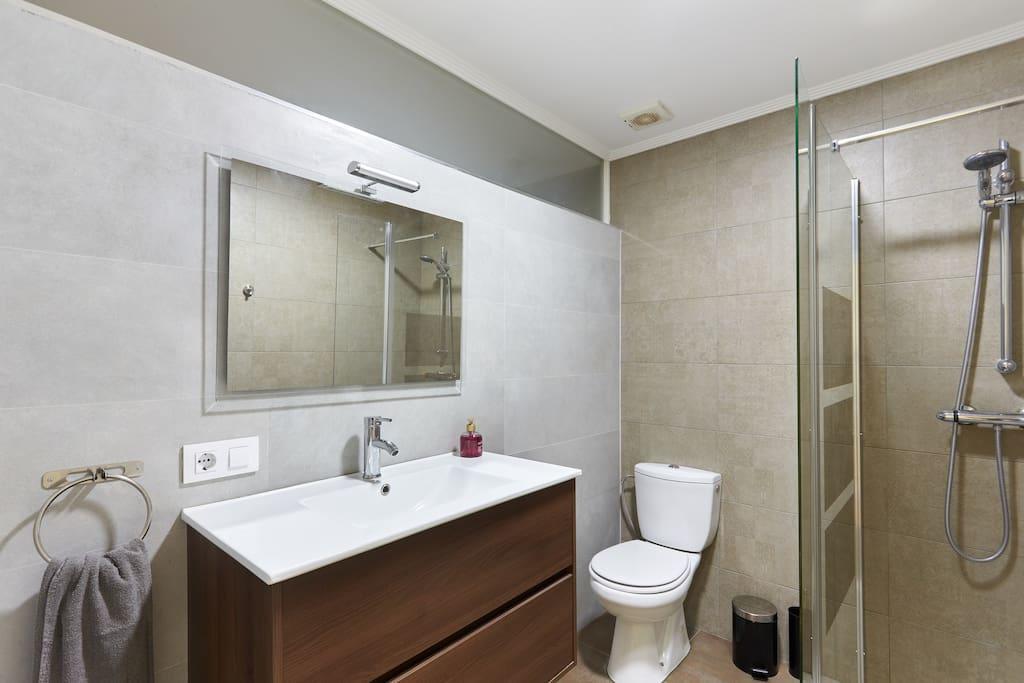 Aca Y Alla Apartamento Alfonso El Batallador Pamplona Exterior foto