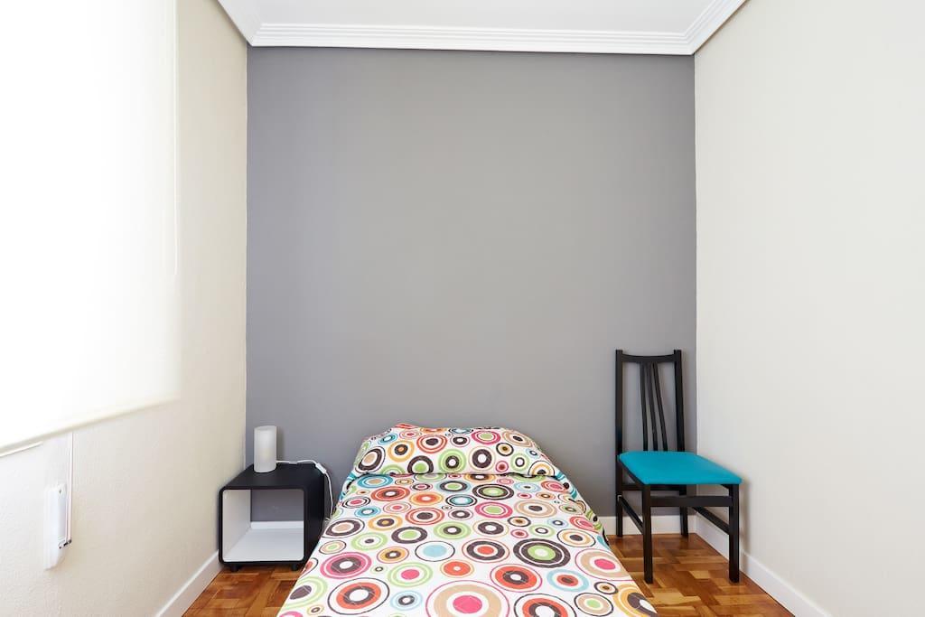 Aca Y Alla Apartamento Alfonso El Batallador Pamplona Exterior foto