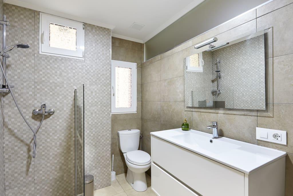 Aca Y Alla Apartamento Alfonso El Batallador Pamplona Exterior foto