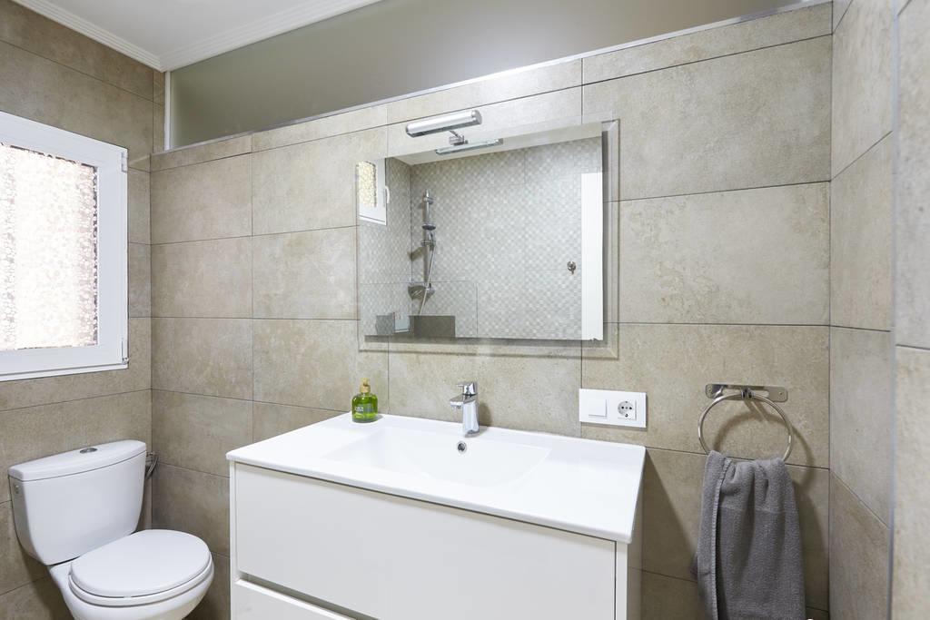 Aca Y Alla Apartamento Alfonso El Batallador Pamplona Exterior foto