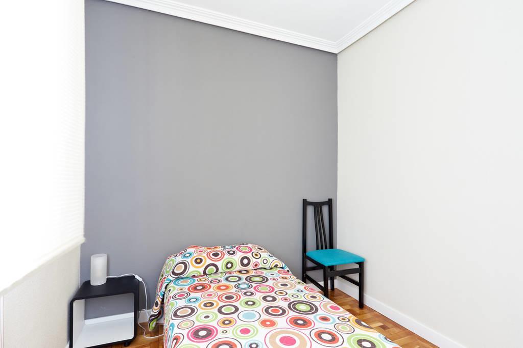 Aca Y Alla Apartamento Alfonso El Batallador Pamplona Exterior foto