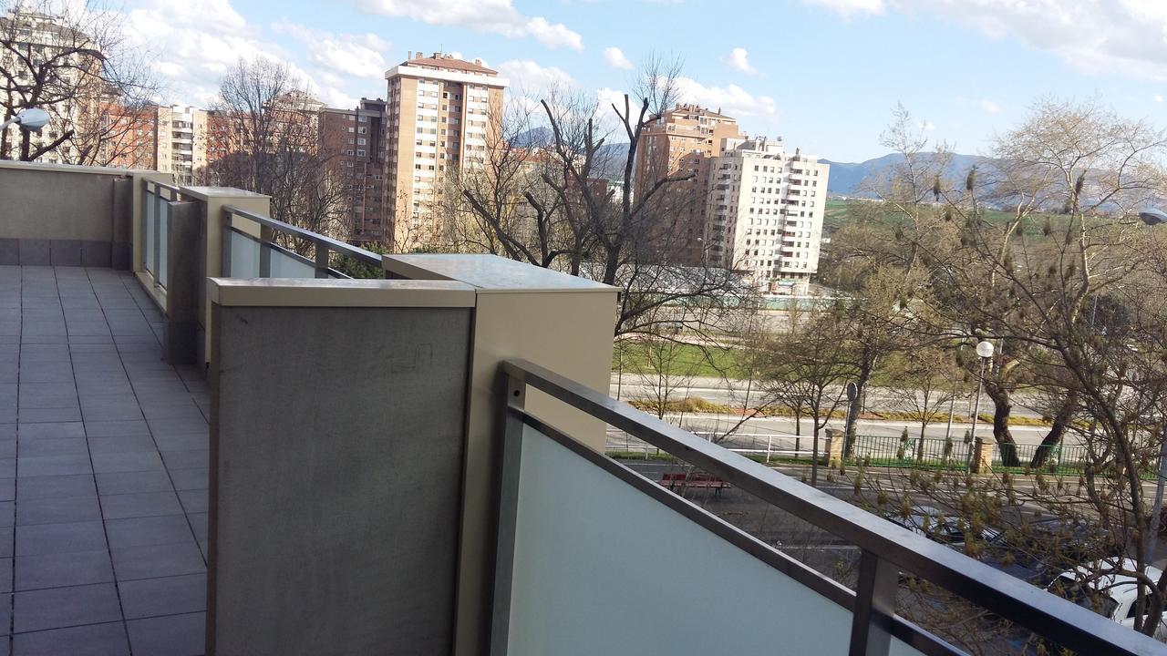 Aca Y Alla Apartamento Alfonso El Batallador Pamplona Exterior foto
